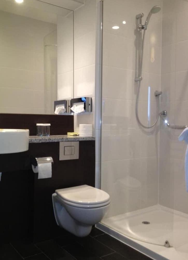 Rooms Inn 3*